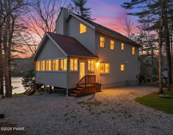 154 N Lake Shore Drive, Dingmans Ferry, PA 18328