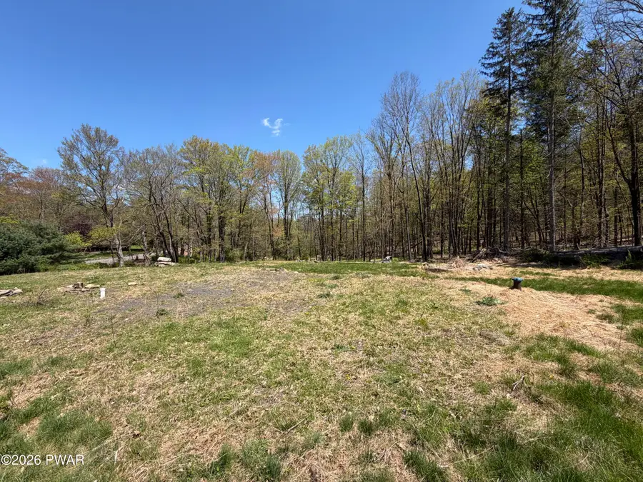 162 Log And Twig Road, Dingmans Ferry, PA 18328 - #2
