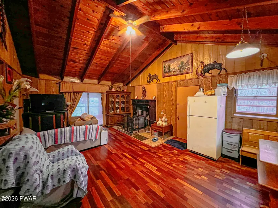 2121 Oaktree Lane, Bushkill, PA 18324 - #2
