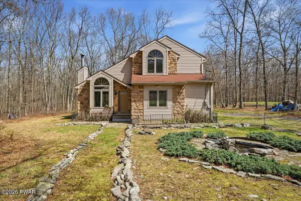 3176 Bluebird Drive, Bushkill, PA 18324