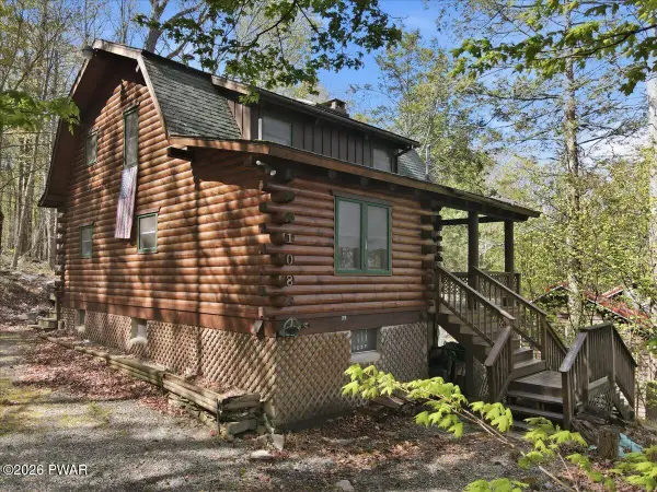 108 Uppercrest Road, Greentown, PA 18426