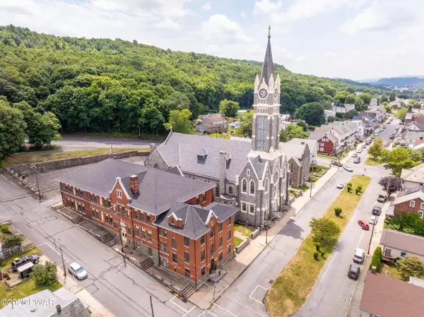 124 E Abbott Street, Afton, PA 18232