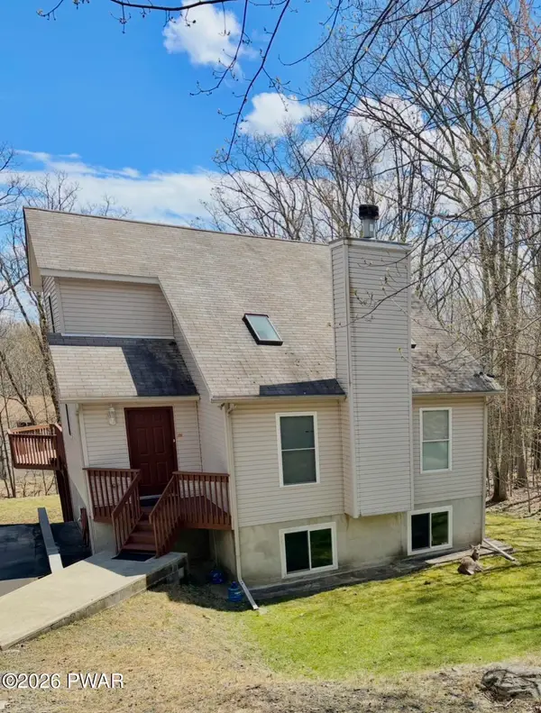 134 Westwood Drive, Dingmans Ferry, PA 18328