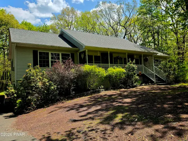807 E Spur Court, Lords Valley, PA 18428