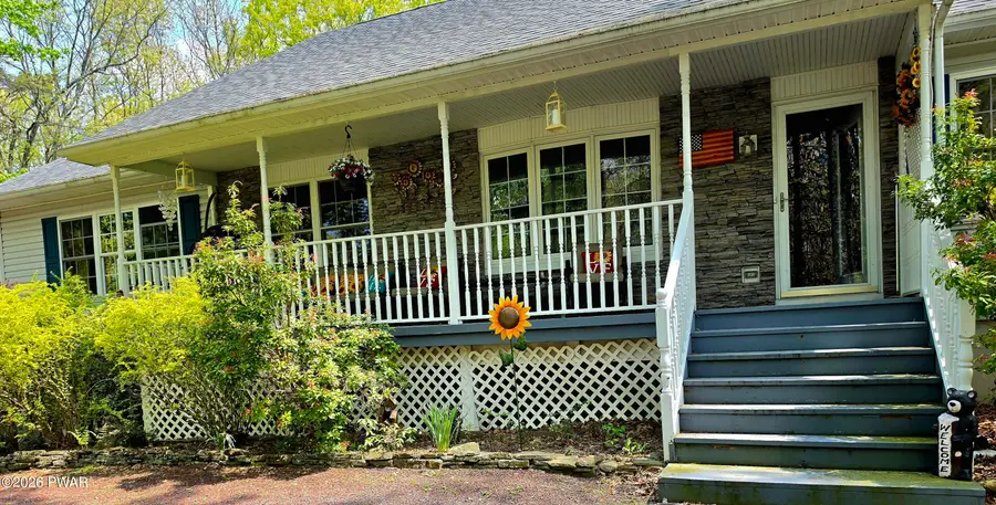 807 E Spur Court, Lords Valley, PA 18428 - #2