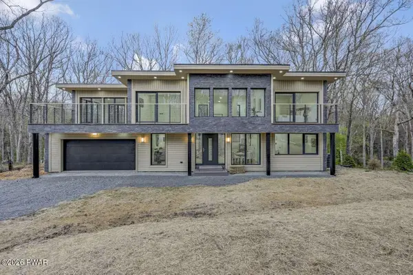 119 Comstock Drive, Hawley, PA 18428
