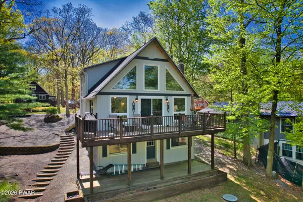 145 S Pond Circle, Dingmans Ferry, PA 18328