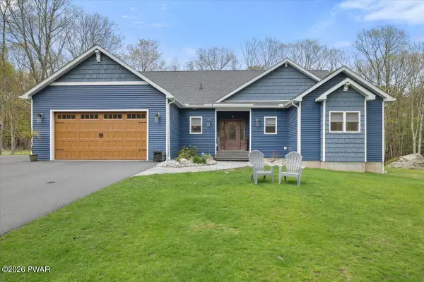 107 Bear Valley Drive, Tafton, PA 18464