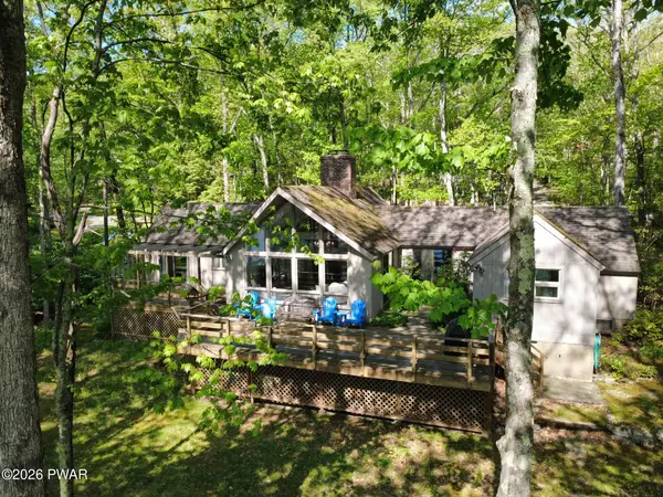822 Dogwood Court, Lords Valley, PA 18428