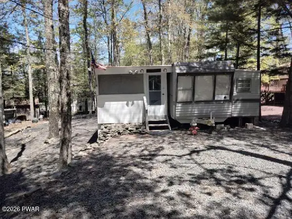 131 Village Drive W, Milford, PA 18337