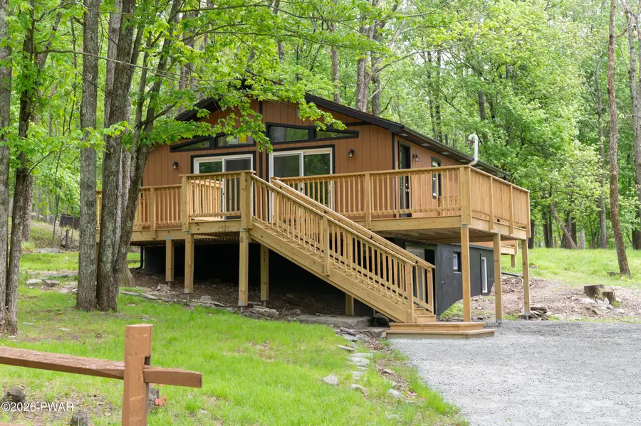 124 Fawn Lake Drive, Hawley, PA 18428 - #2
