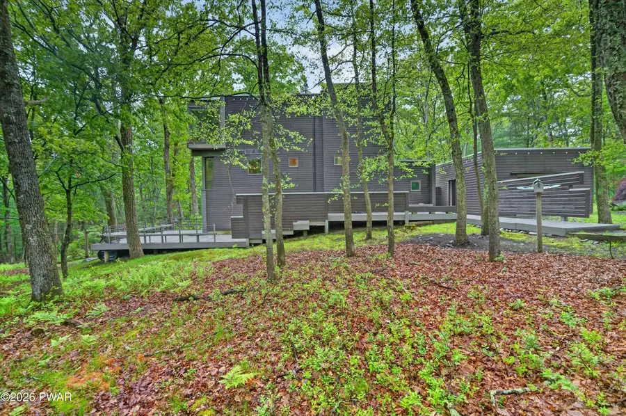 220 Kinsale Lane, Dingmans Ferry, PA 18328 - #2
