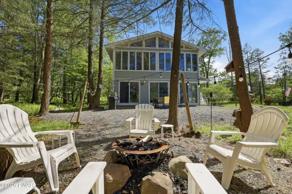 90 Westwood Drive, Lake Ariel, PA 18436
