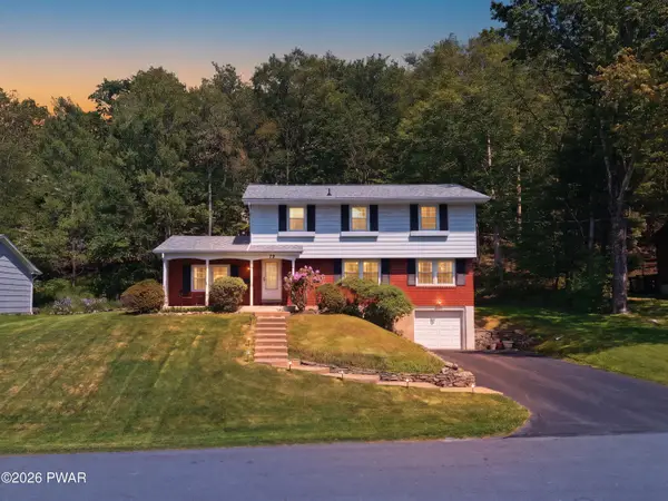 17 Elizabeth Avenue, Honesdale, PA 18431