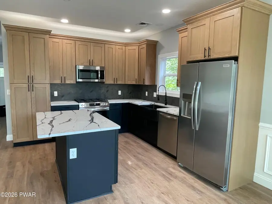 157 E Shore Drive, Dingmans Ferry, PA 18328 - #3
