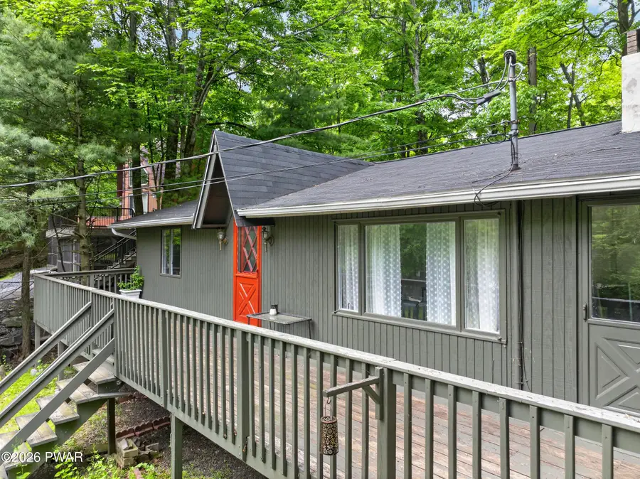 158 Mountain Lake Drive, Dingmans Ferry, PA 18328 - #2
