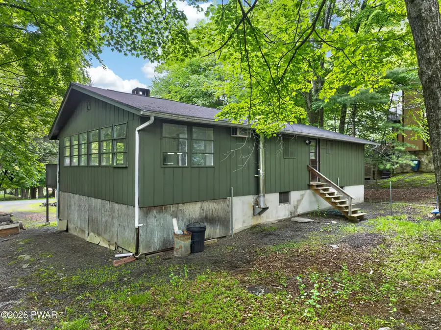 158 Mountain Lake Drive, Dingmans Ferry, PA 18328 - #3