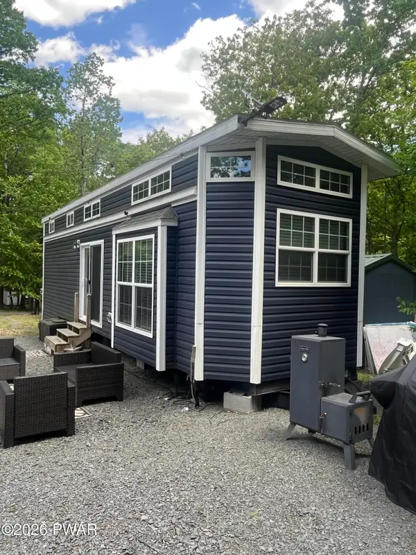 195 Aztec Drive, Shohola, PA 18458