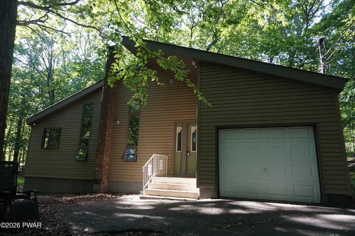 109 Eagle Court, Bushkill, PA 18324 - #1