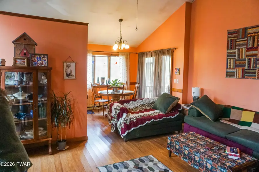 109 Eagle Court, Bushkill, PA 18324 - #3