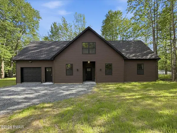 6 Raccoon Circle, Lake Ariel, PA 18436