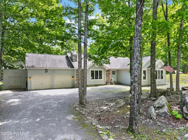151 Willow Drive, Hawley, PA 18428