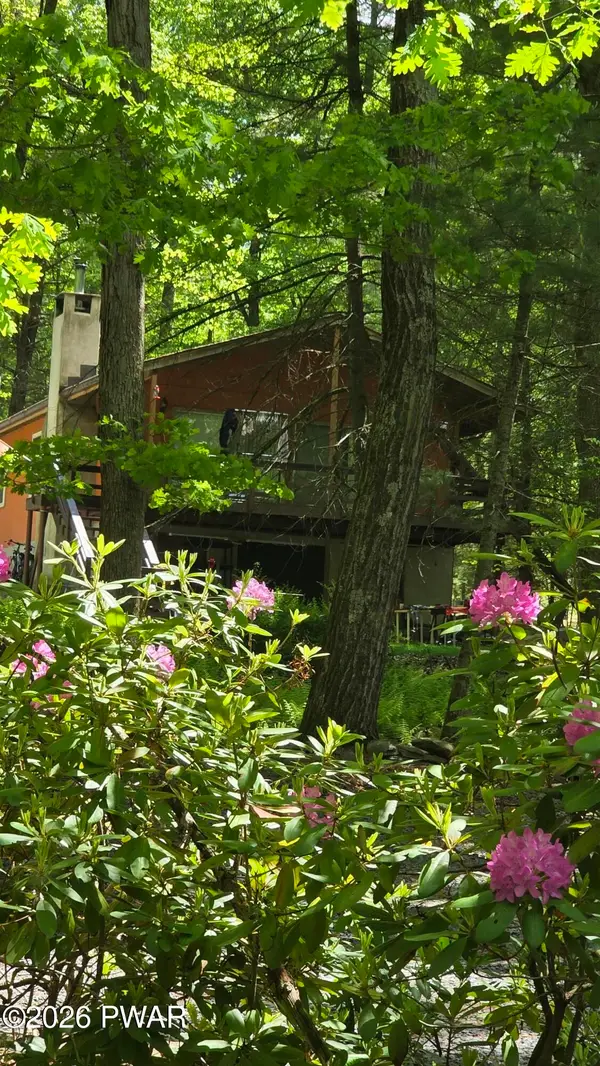 102 Canoe Lane, Shohola, PA 18458