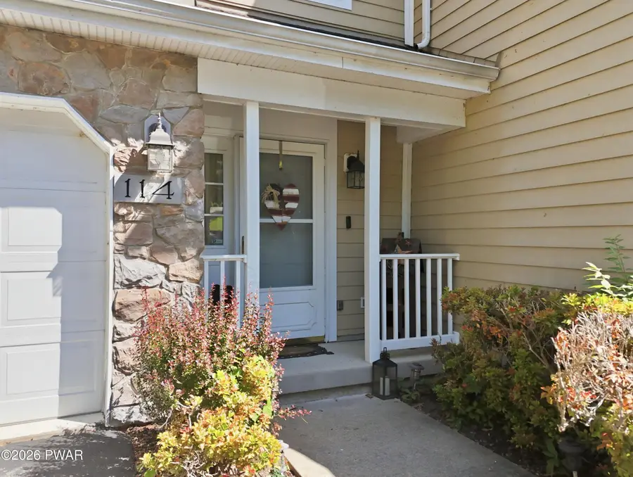 114 White Pines Drive, Greentown, PA 18426 - #2
