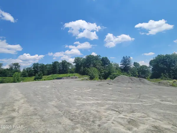 Creamton Drive, Lake Como, PA 18437
