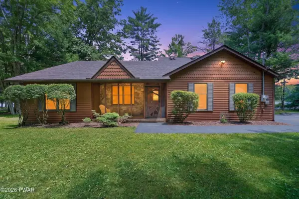 50 Covered Bridge Drive, Hawley, PA 18428