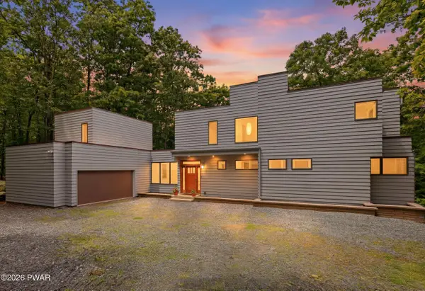 128 Broadmoor Drive, Hawley, PA 18428
