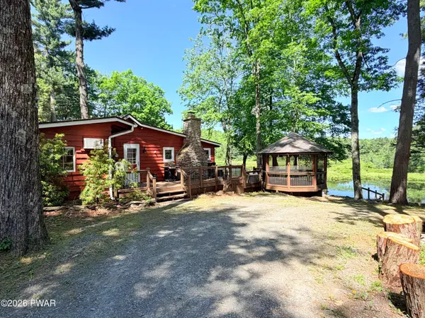 117 Kleinhans Pond Road, Hawley, PA 18428