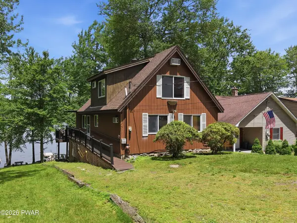 113 Paradise Road W, Greentown, PA 18426