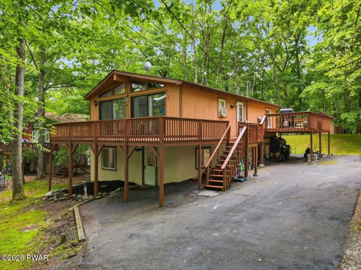 105 Doe Loop, Bushkill, PA 18324 - #1