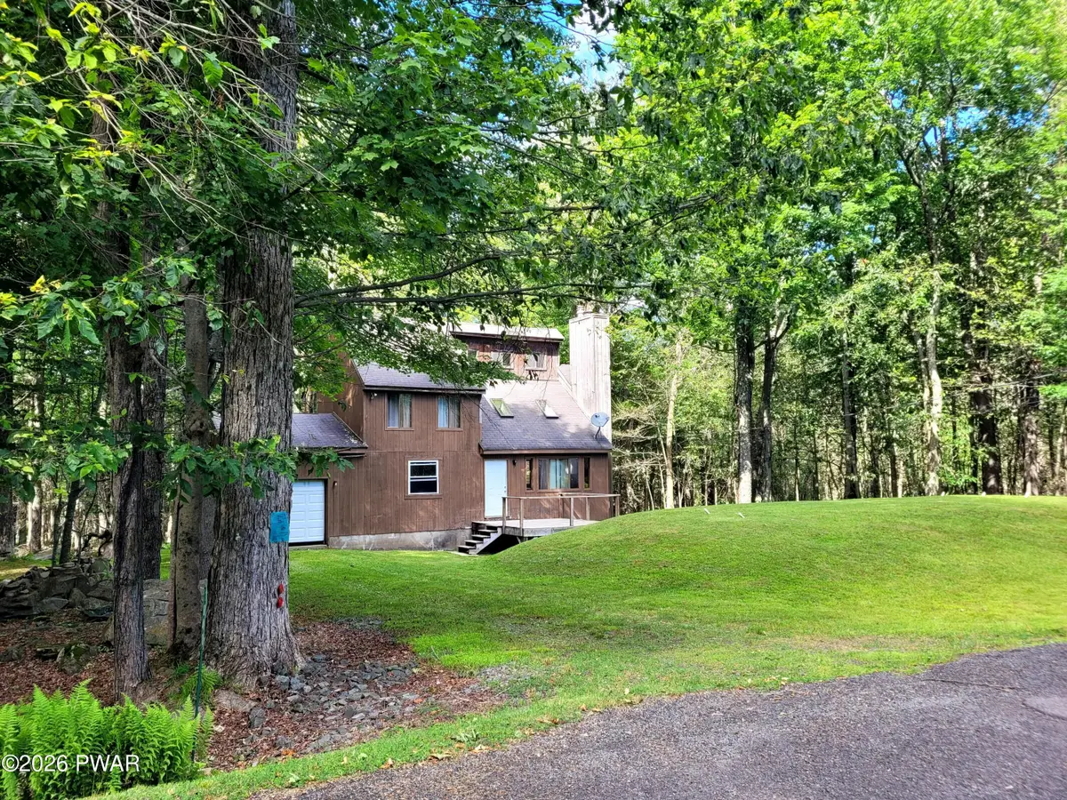1040 Bear Drive, Newfoundland, PA 18445 - #1