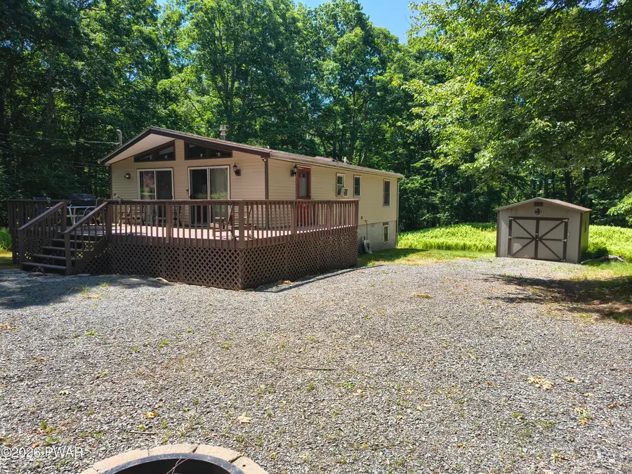 106 Pine Place, Hawley, PA 18428 - #2