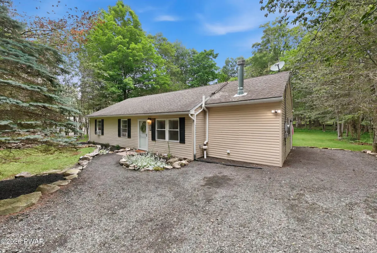 1060 Apache Trail, Gouldsboro, PA 18424 - #1
