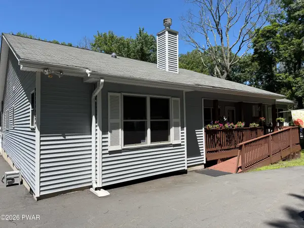 142 Pommel Drive, Lords Valley, PA 18428