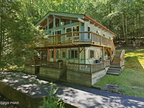 103 N Redwood Drive, Greentown, PA 18426