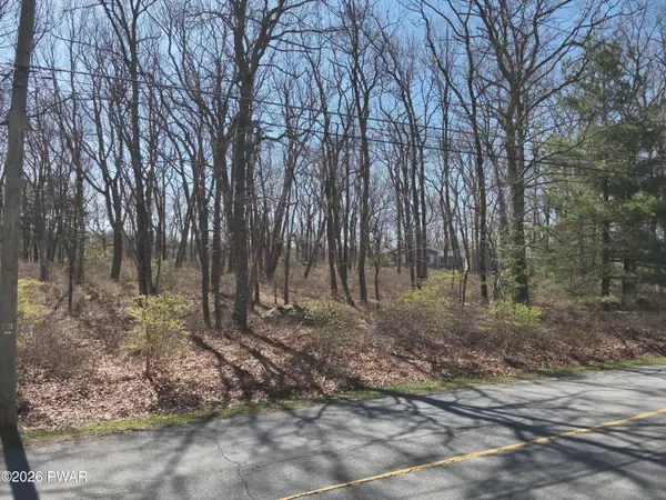 127 Wagoner Lane, Hawley, PA 18428