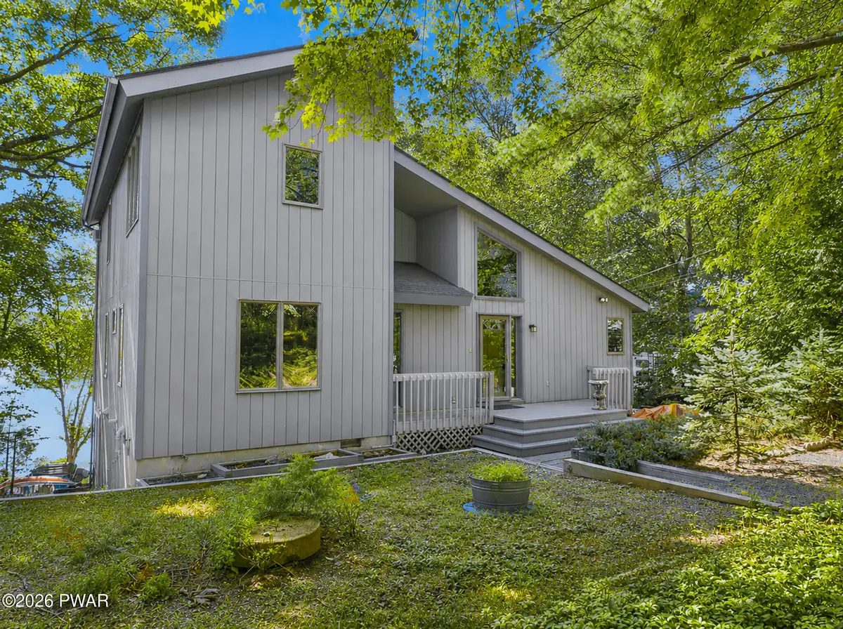 131 E Lake View Drive, Dingmans Ferry, PA 18328 - #1