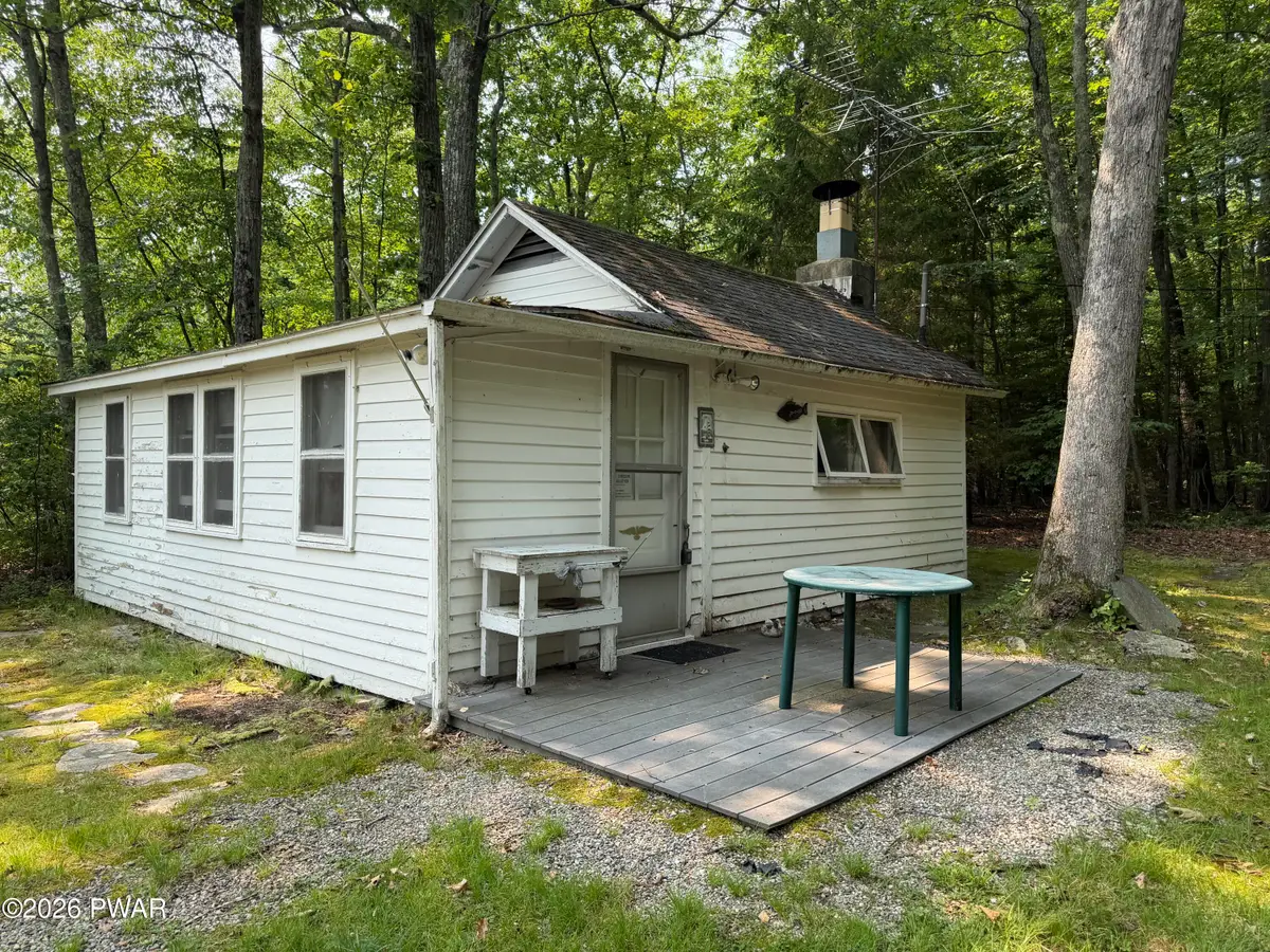 142 Lake Minisink Road W, Dingmans Ferry, PA 18328 - #1