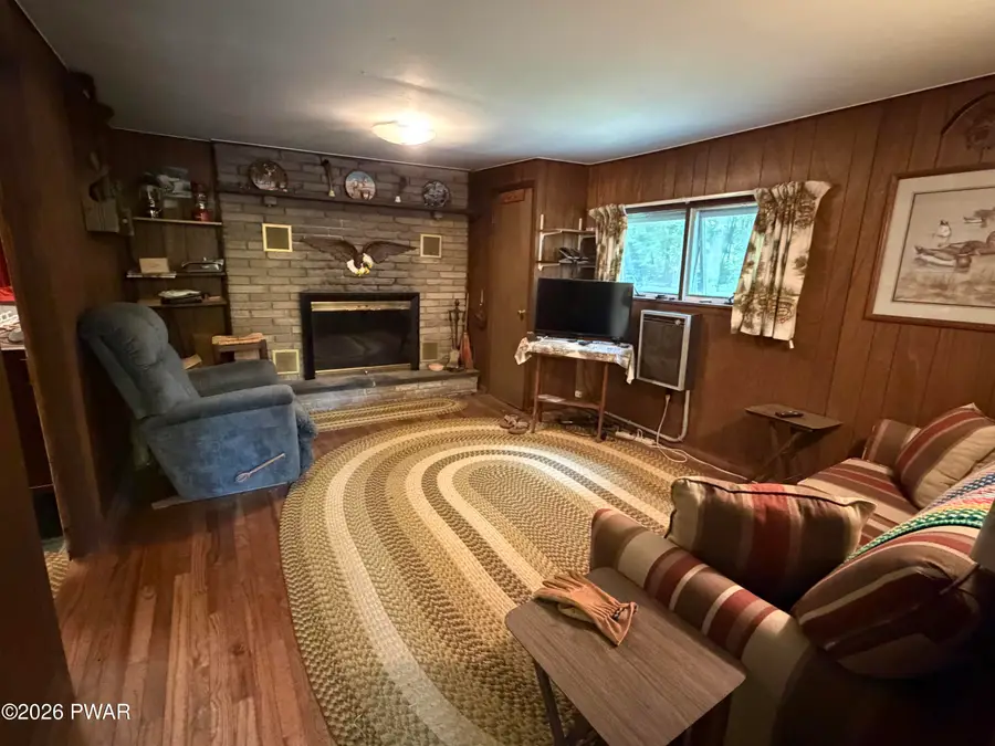 142 Lake Minisink Road W, Dingmans Ferry, PA 18328 - #3