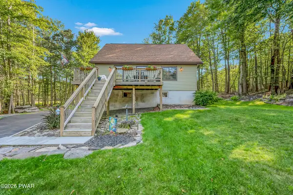 1019 Maplewood Dr, Newfoundland, PA 18445