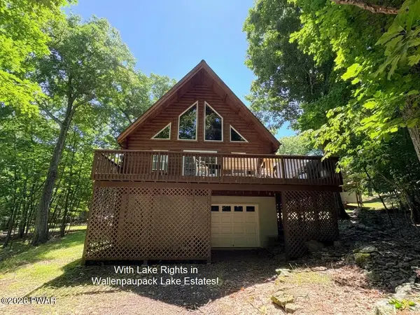 1045 Bear Trail Road, Lake Ariel, PA 18436
