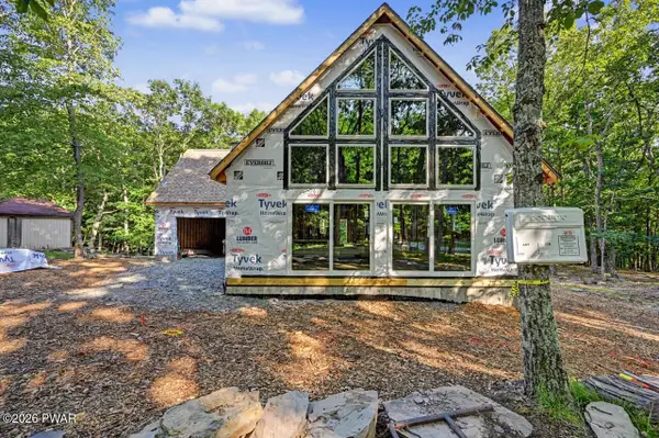 187 Deer Trail Drive, Hawley, PA 18428