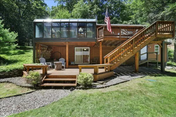 114 Lone Oak Drive, Lakeville, PA 18438