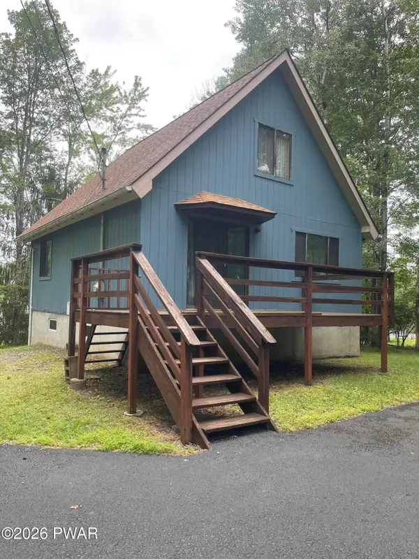 1055 Lakeland Drive, Lake Ariel, PA 18436