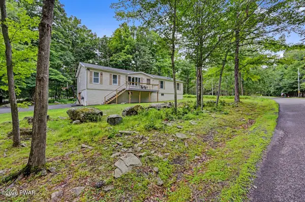 4 Rockway Court, Lake Ariel, PA 18436