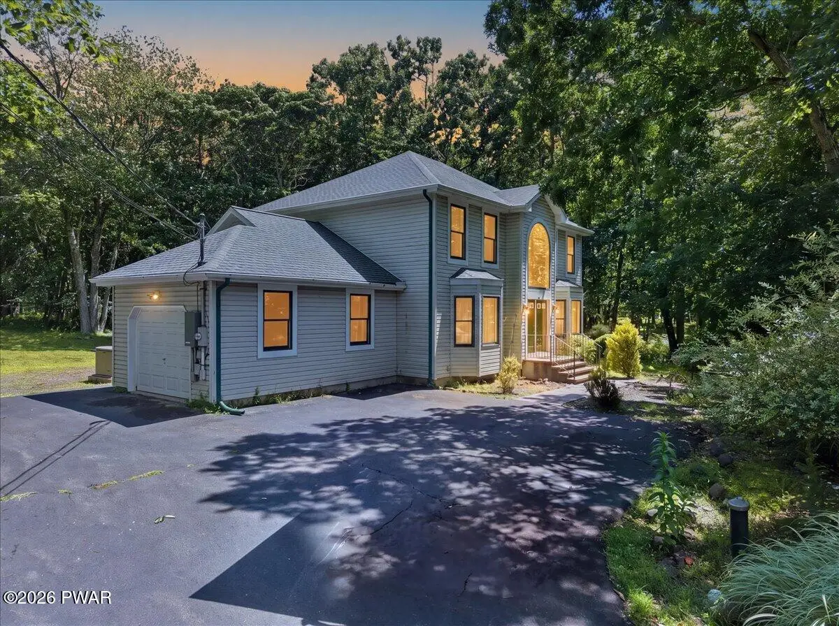 118 Robin Lane, Dingmans Ferry, PA 18328 - #1